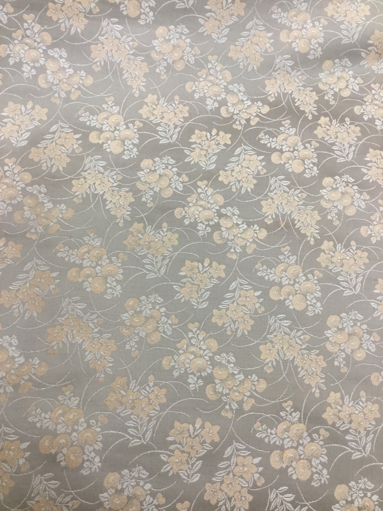 金襴生地／赤味のあるベージュ／汚れあり／10cm単位〜／60cm〜