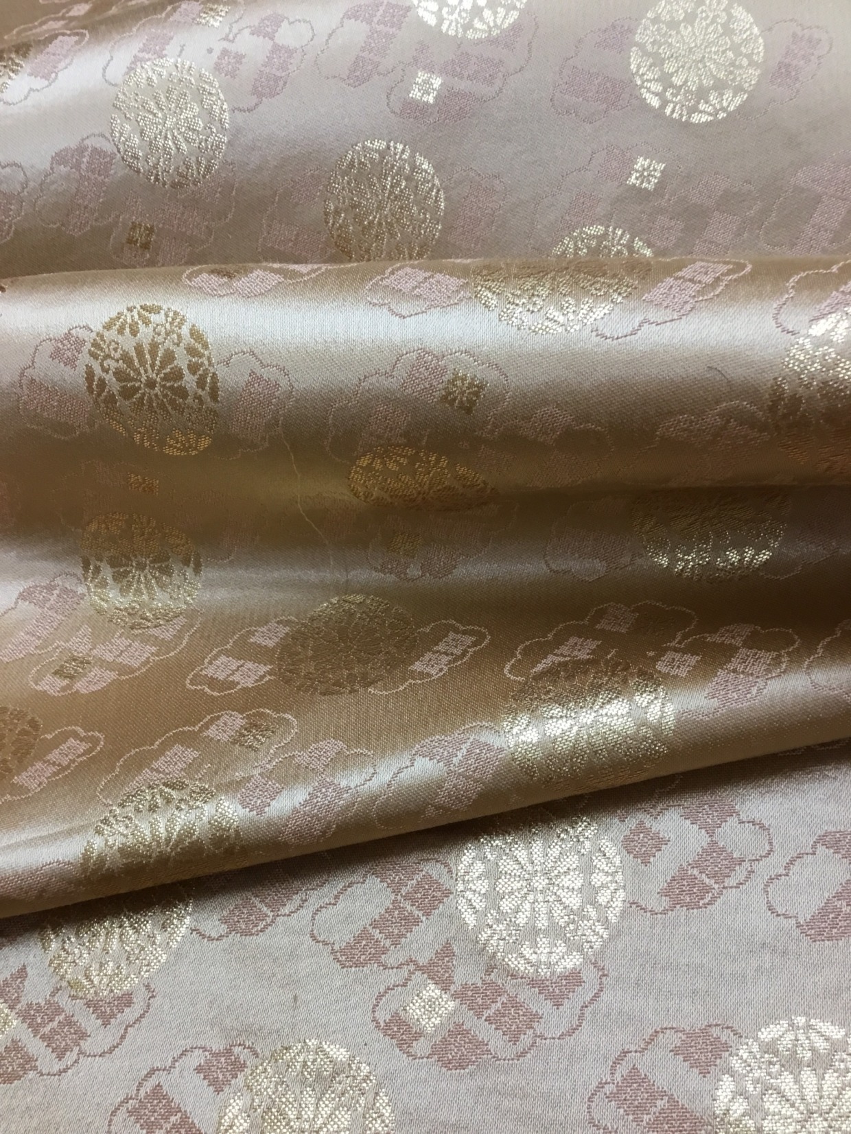 金襴生地／オレンジがかったベージュ／10cm単位〜／60cm〜