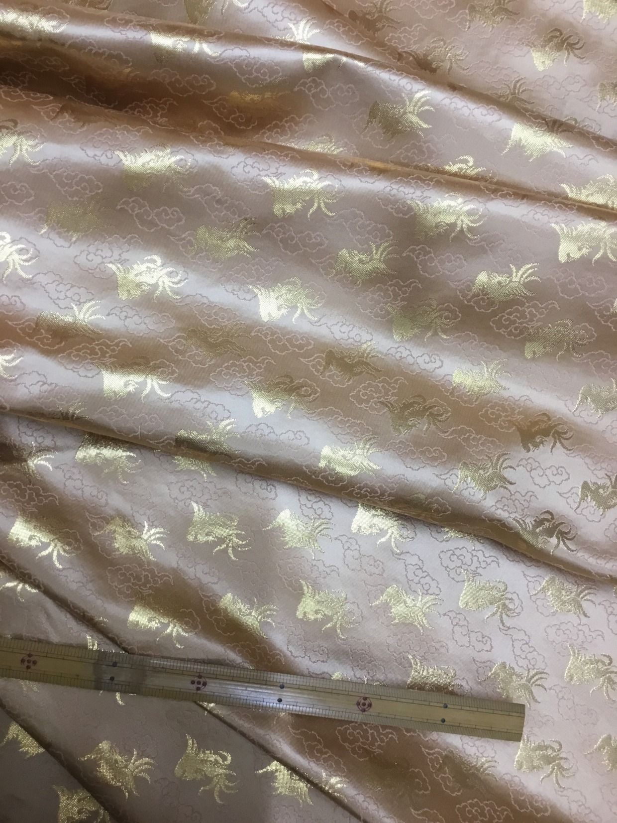金襴生地／ピンクベージュ／10cm単位〜／50cmまで