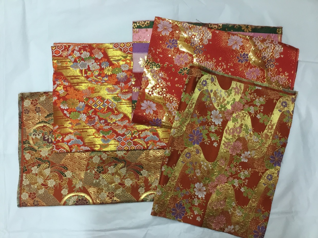 金襴生地／おまかせ赤系／30（30〜35）cmx50cm／4枚組／送料無料