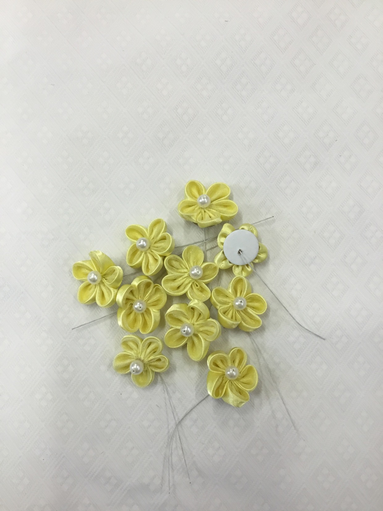 つまみ細工　中　同色10個　イエロー