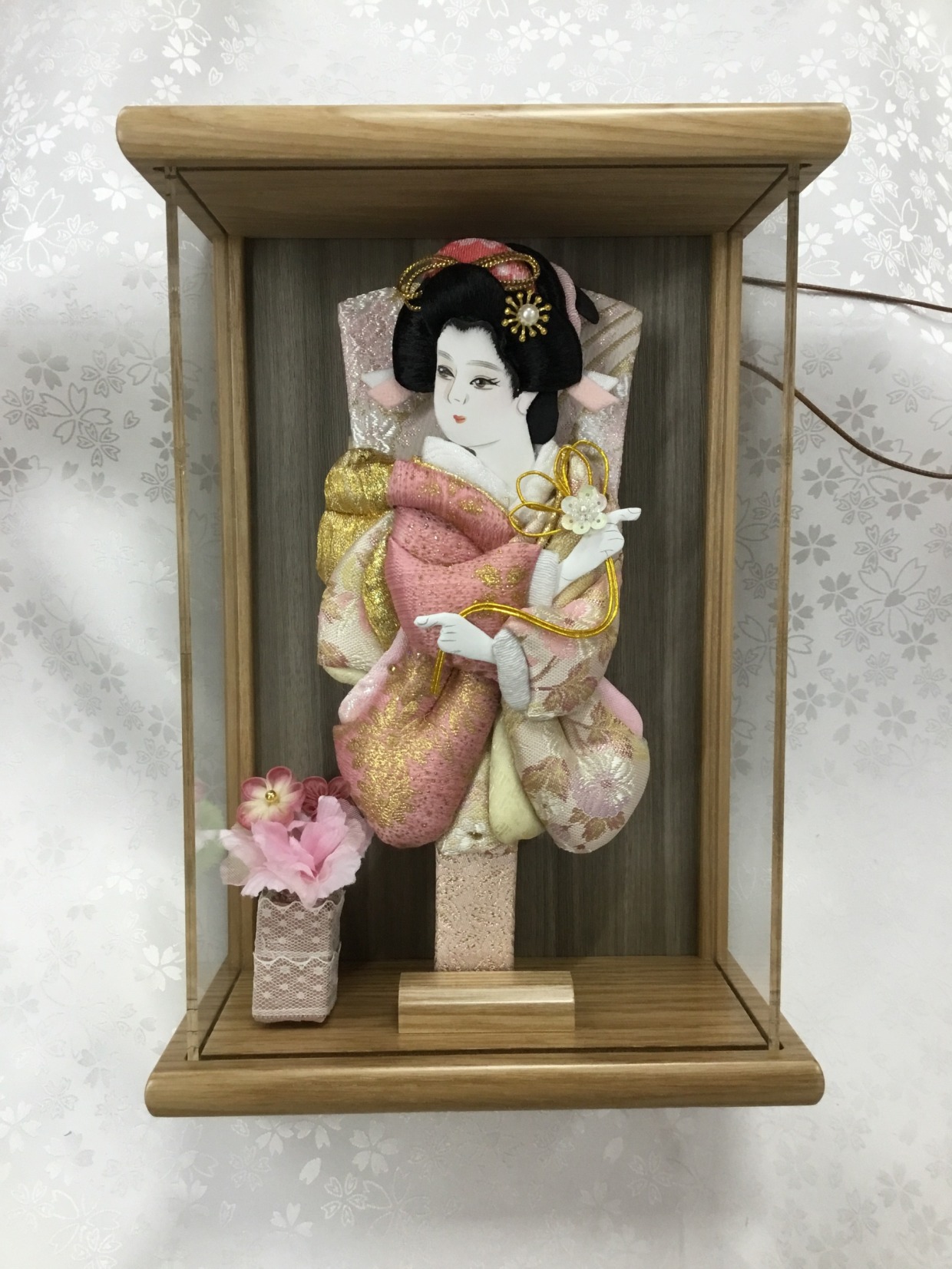 押絵羽子板　アクリルケース入り　7号　木目　中飾り付き